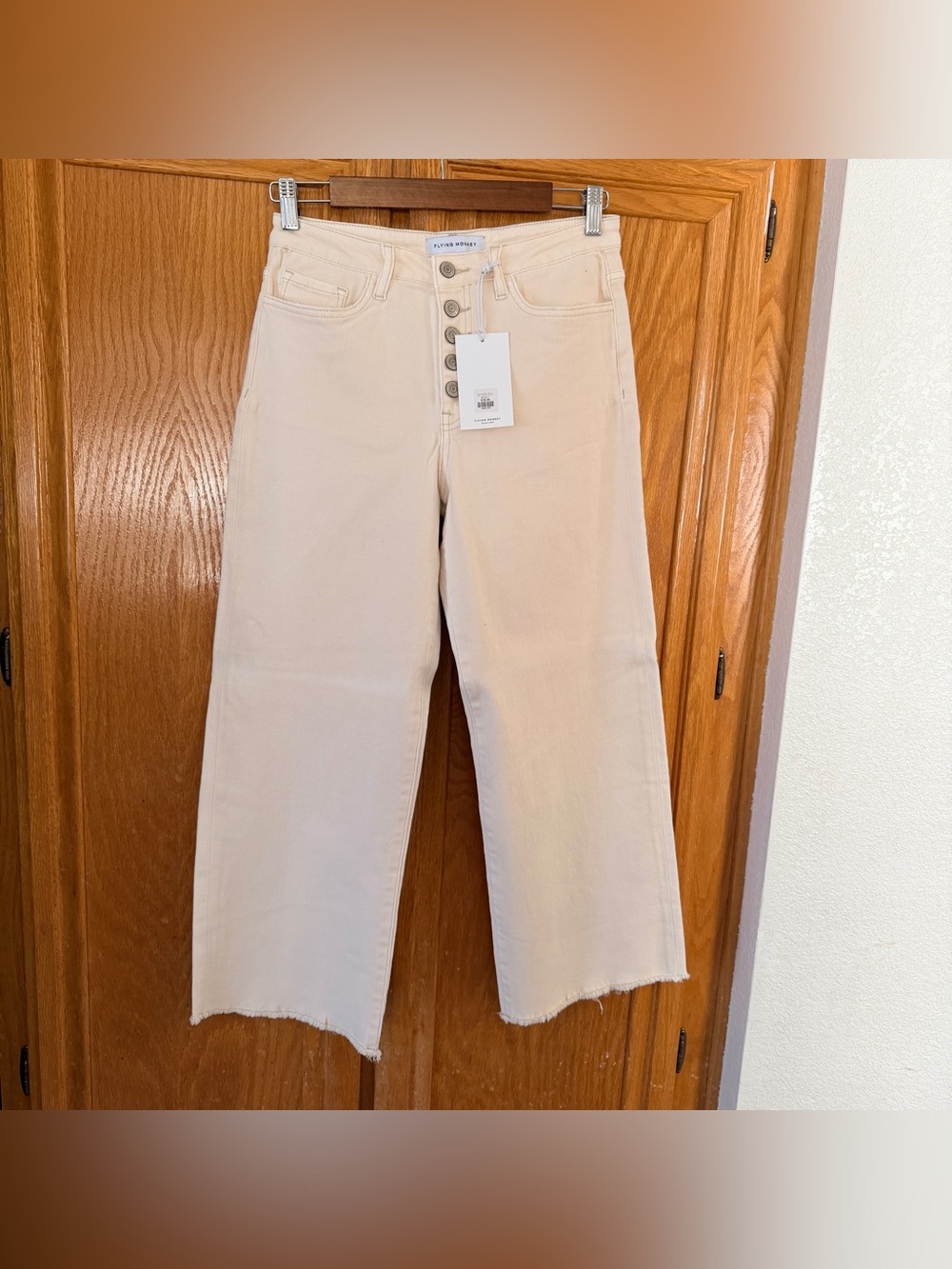 Flying Monkey cream wide leg crop jeans size 28